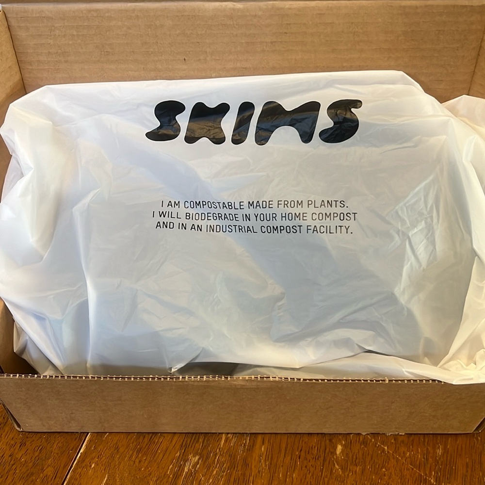 38DD NWT Skims Nipple Bra - Onyx